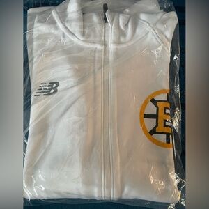 New Balance-Boston Bruins logo on front and back. Mens Large. Zip up Jacket.